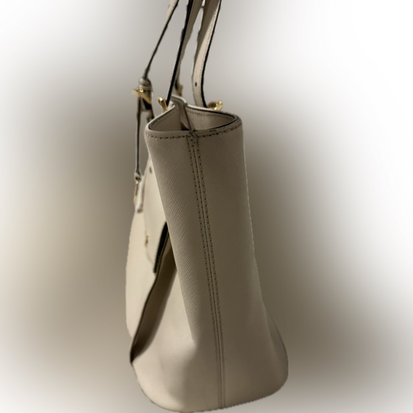 Michael Kors beige tote - Picture 5 of 9